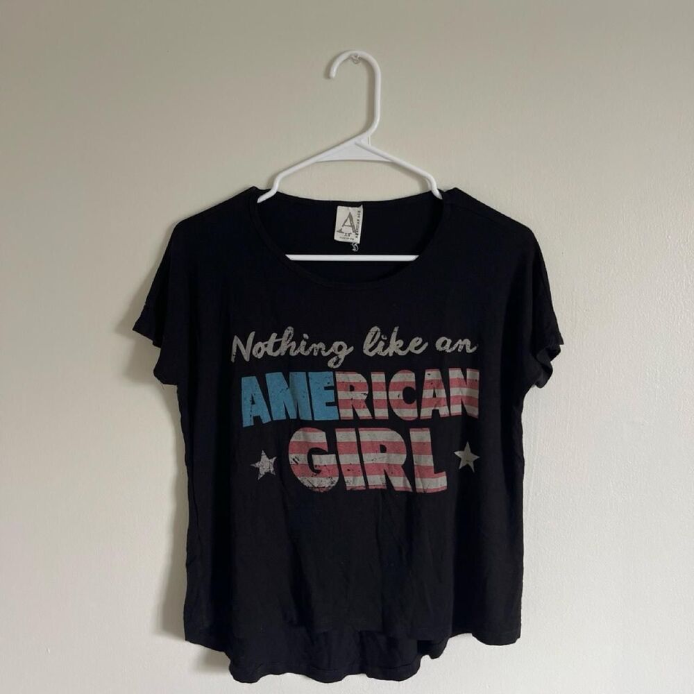 American-girl Women's Black T-shirt
